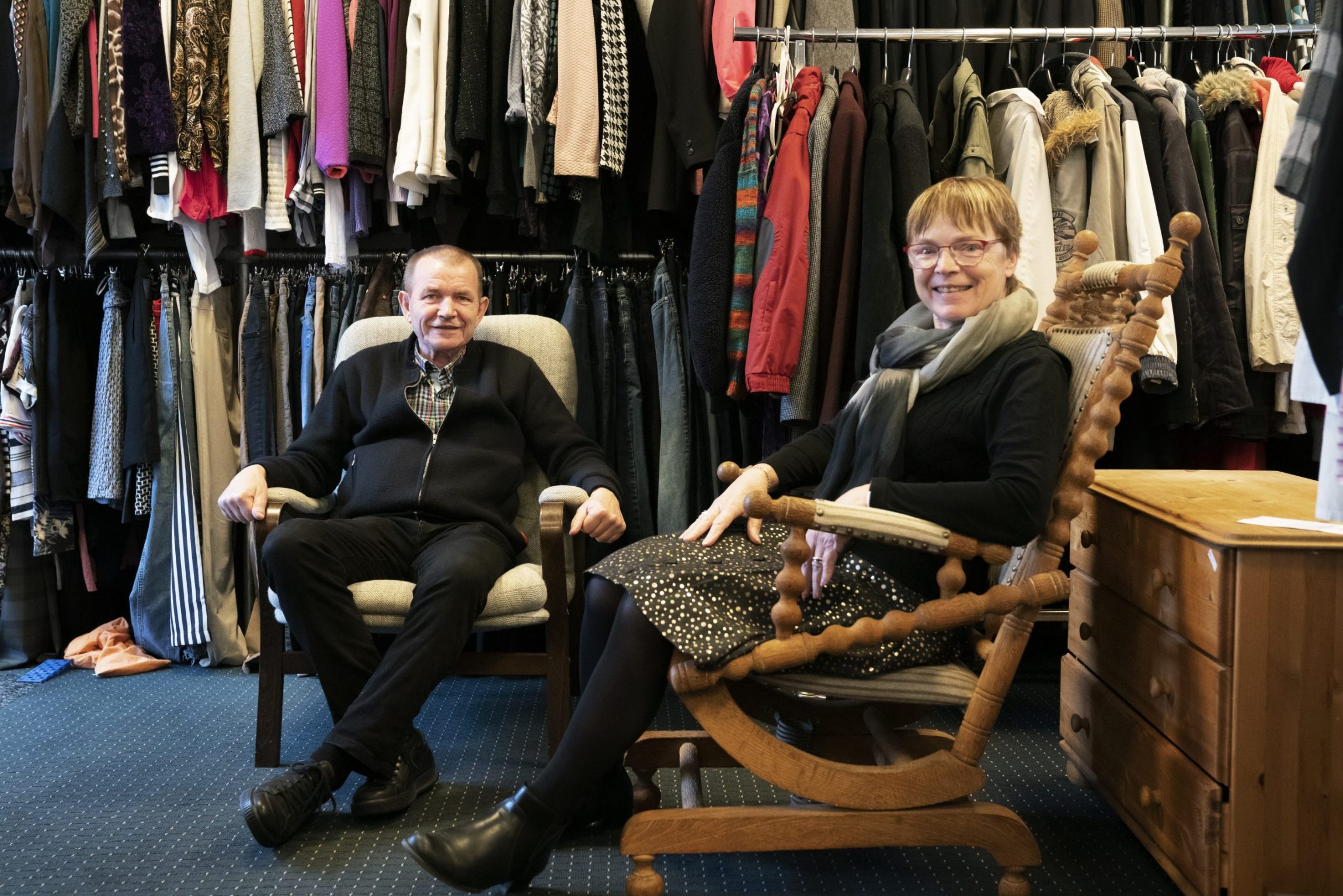 Alf og Anna-Marie i Horsens genbrugsbutik